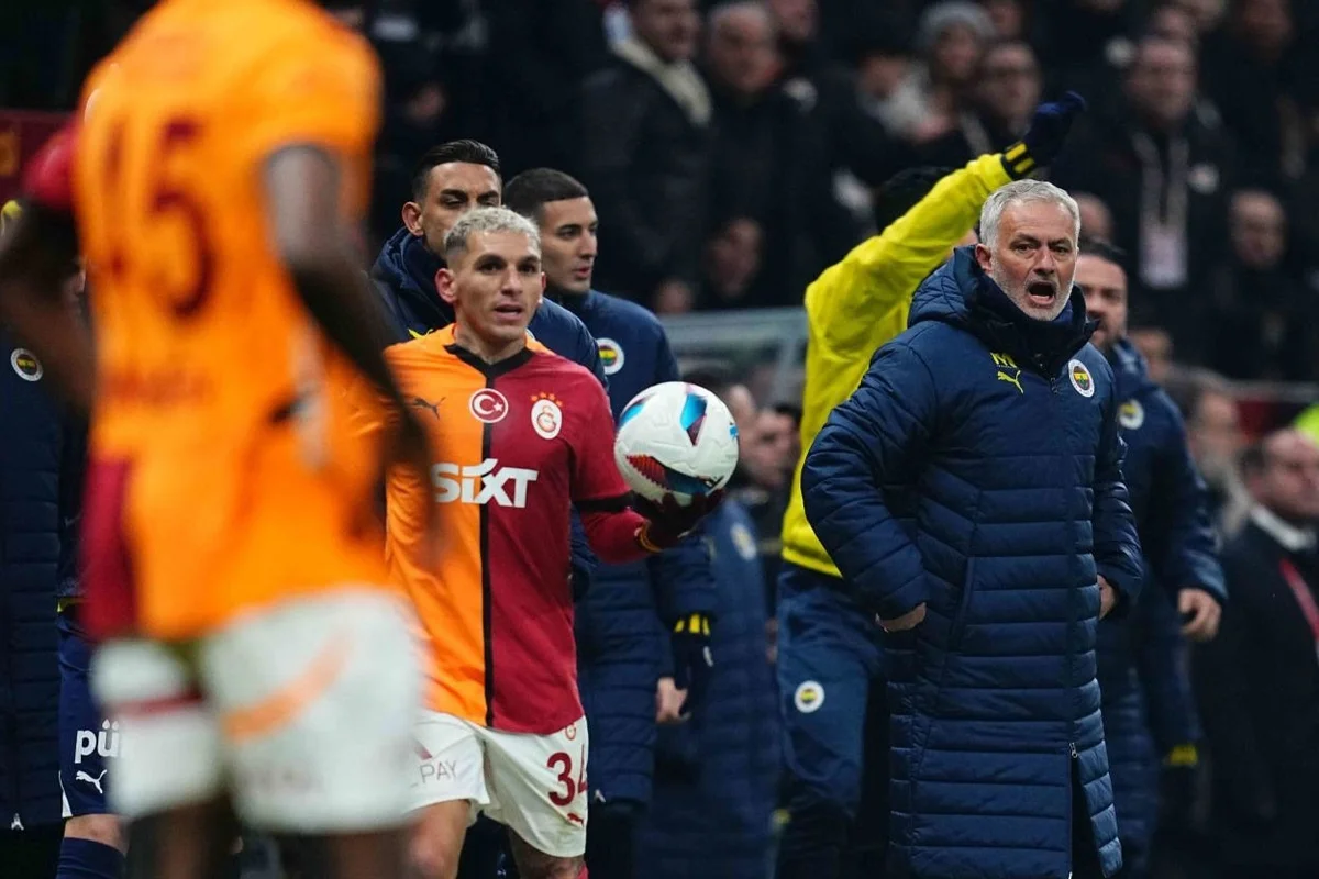 Qalatasaray Mourinyonu məhkəməyə verəcək SƏBƏB