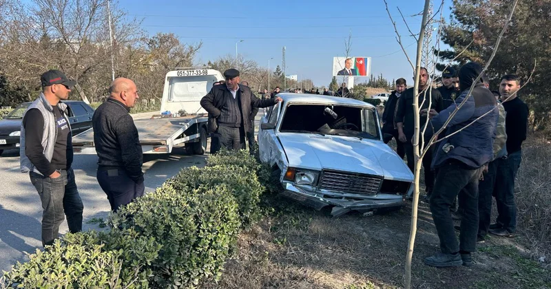 Kürdəmirdə QƏZA: Avtomobillərə ziyan dəydi FOTO