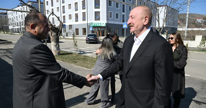 Живите счастливо на родной карабахской земле . Алиевы тепло пообщались с жителями Ходжавенда Minval Politika