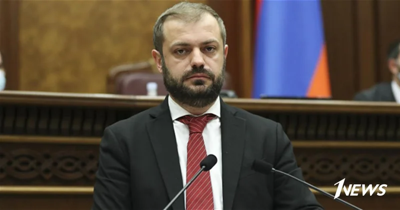 Министр экономики Армении: Нужно закупать много азербайджанского бензина