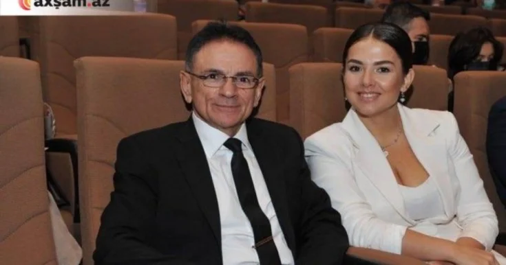 Zəhra övladları ilə foto paylaşdı