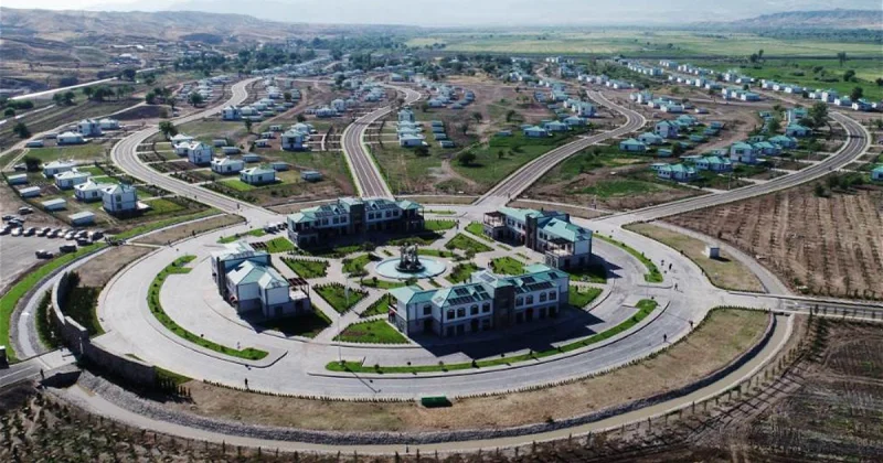 Стоит ли разрешать гражданам самостоятельно строить свои дома в Карабахе? мнение депутата