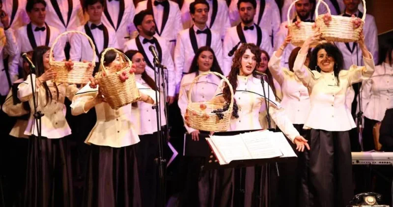 Cahangir Cahangirov adına 90 yaşlı Dövlət Xoru Kamalə Abiyeva yazır