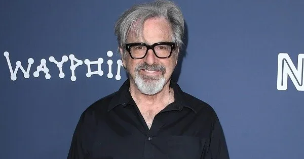 Robert Karradin intihar etdi