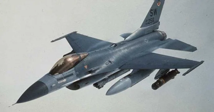 Daha bir F 16 təyyarəsi qəzaya uğradı Pilot ağaca ilişib qalmış vəziyyətdə tapıldı