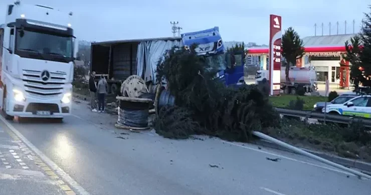 Azərbaycanlı sürücü qəza törətdi, 6 yaralı var