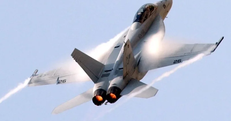 Иранские военные утверждают, что сбили американский F 18