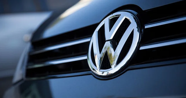 Volkswagen отзывает почти 100 000 электрокаров
