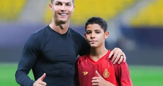 Ronaldonun böyük oğlu keçmiş komandasında oynayacaq