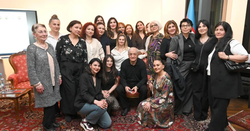 Berlindəki Azərbaycan Mədəniyyət Mərkəzində Xalq artisti Fəxrəddin Manafovla görüş keçirilib