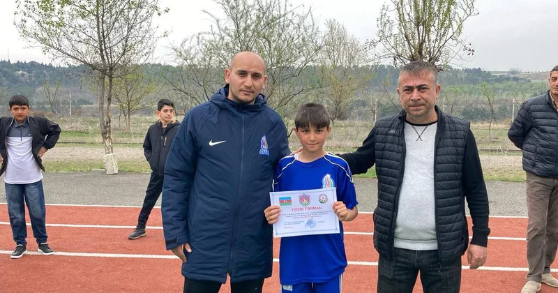 U 10 və U 12 liqasında fərqlənən futbolçulara Fəxri Fərmanlar verildi