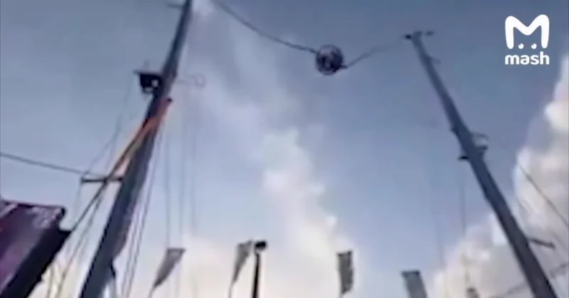 В Испании лопнул трос аттракциона есть пострадавшие ВИДЕО