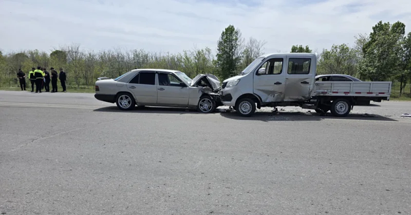 Naxçıvanda “Mercedes”lə “Changan” toqquşdu Xəsarət alanlar var Fotolar