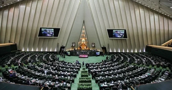 Парламент Ирана обозначил красные линии в связи с визитом Арагчи в Пакистан