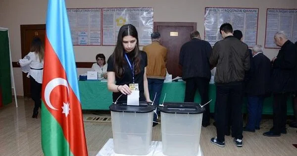 Azərbaycanda seçicilər yenidən siyahıya alındı