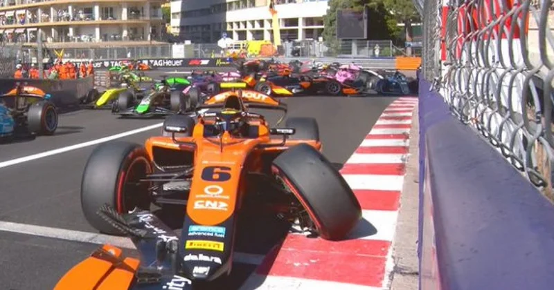 Formula 2 yarışında 11 bolidin iştirakı ilə QƏZA
