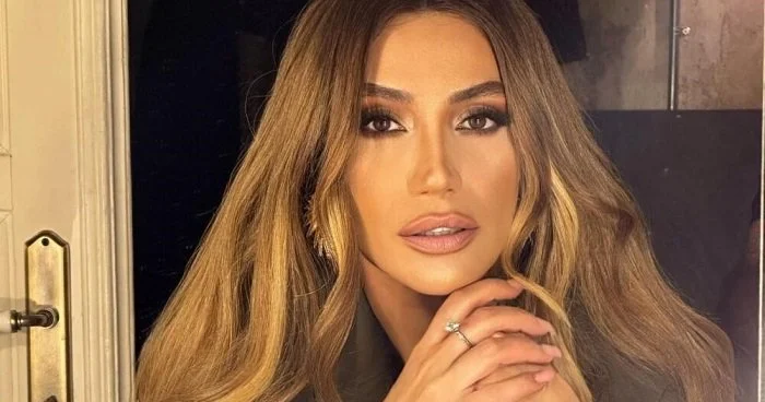 Röya Ayxanın Kann QALMAQALI: “Xalq artisti adından məhrum edilsin” Tanınmışlar AYAĞA QALXDI