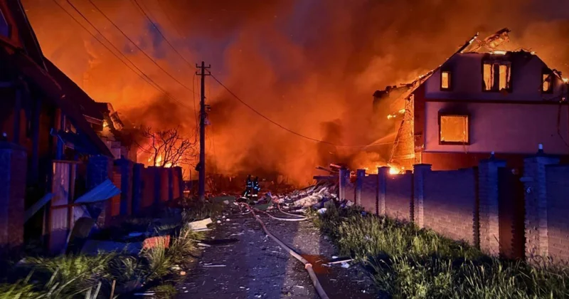 Ukraynaya rekord sayda hava hücumu edilib, 10 dan çox mülki şəxs həlak olub