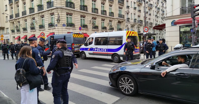 Fransada taksi sürücüləri ilə polis arasında toqquşma olub
