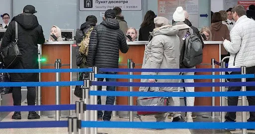 В аэропортах Москвы вводили временные ограничения