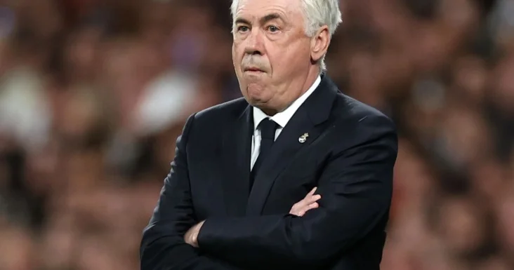 Ançelotti Real da qazandığı mükafatları nümayiş etdirdi FOTO