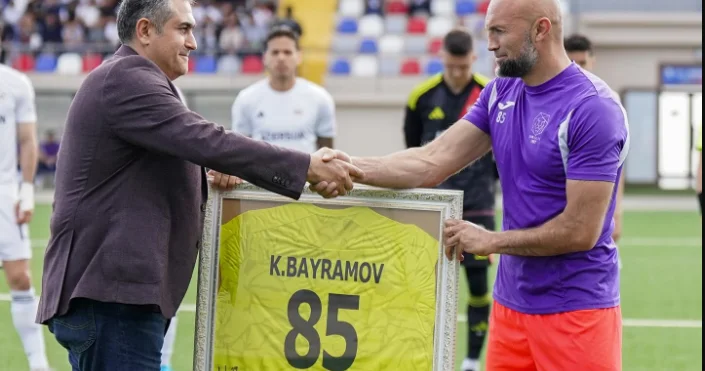 “Şamaxı”nın qapıçısı karyerasını bitirdi