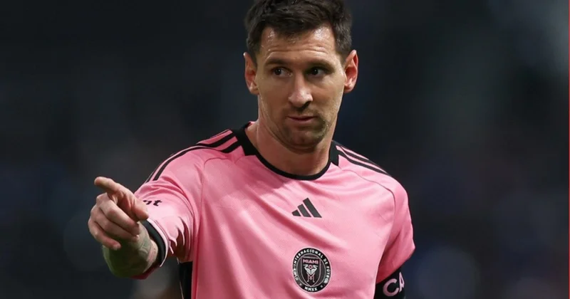 Messi cərimə zərbələrindən vurduğu qolların sayına görə Ronaldinyonu ötüb