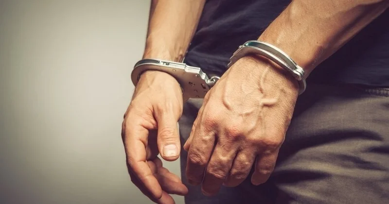 Araq pulu üçün 70 yaşlı atasını döymüşdü Cəzası açıqlandı