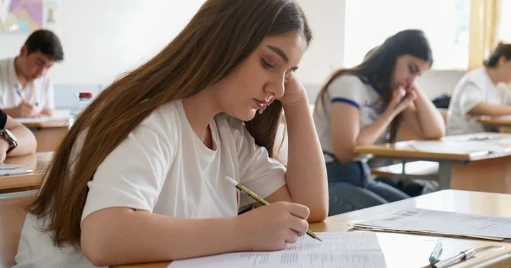 Bu gün II və III qruplar imtahan verir