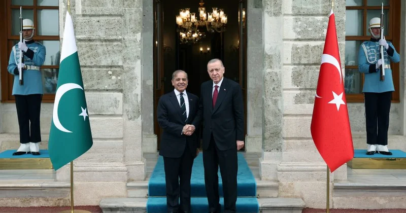 Rəcəb Tayyib Ərdoğan Şahbaz Şəriflə görüşdü