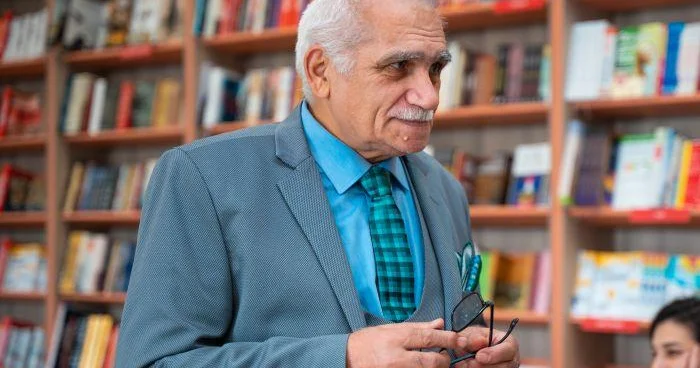Şair Qazaxıstandan narazı gəlib