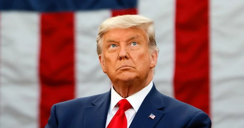 Большинство опрошенных американцев недовольны пошлинами Трампа