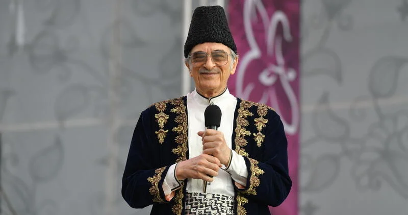 “Xarıbülbül” Beynəlxalq Musiqi Festivalında Polad Bülbüloğlunun konserti olub FOTO