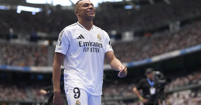 Kilian Mbappe “Qızıl buts” mükafatına layiq görülüb