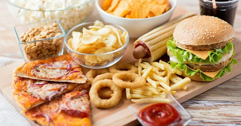 Şirniyyat və kolbasa çox yemək bu xəstəliyə apara bilər