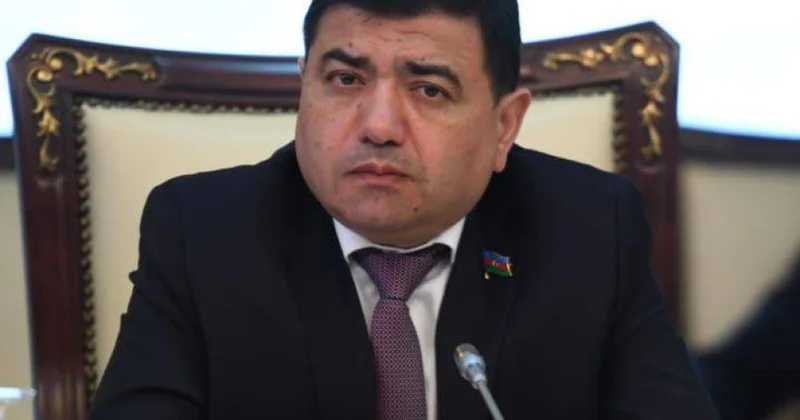 “Avropa siyasi birliyi”nin sammitinin Azərbaycanda keçiriləcəyi barədə qərar Prezident İlham Əliyevin uğurlu siyasi diplomatik strategiyasına verilən dəyərdir ŞƏRH
