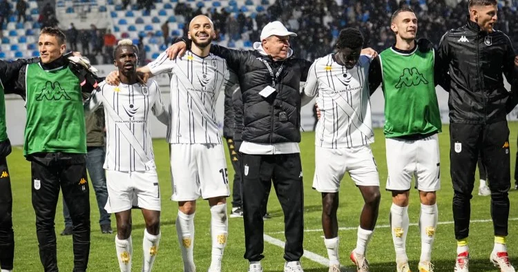 Neftçi də iki ayrılıq