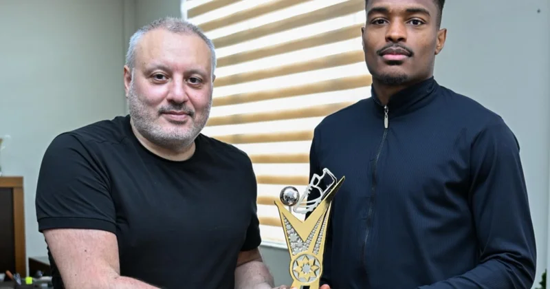 Azərbaycan Premyer Liqasının ən sərrast futbolçusu mükafatlandırılıb