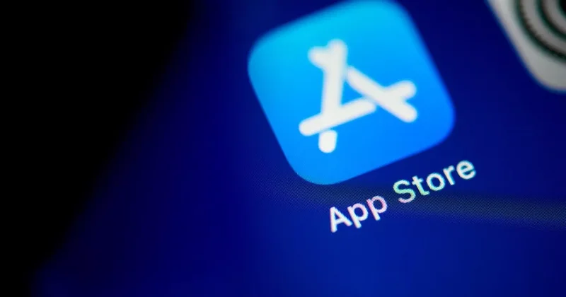 Apple удалила из российского App Store 1213 приложений
