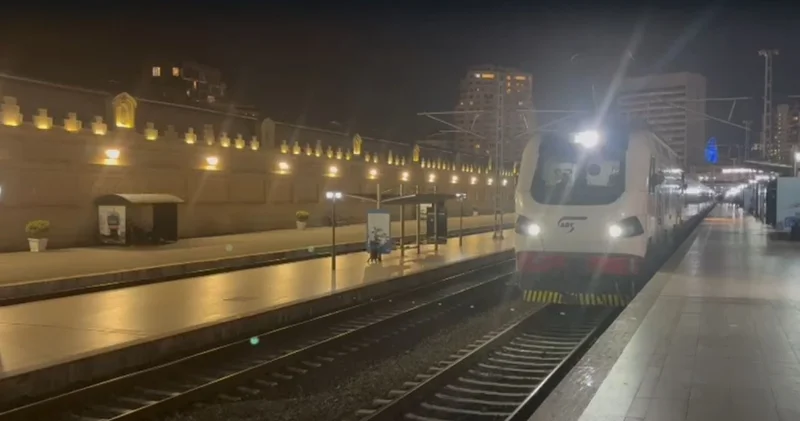 Bakı Tbilisi sərnişin qatarı yola salındı