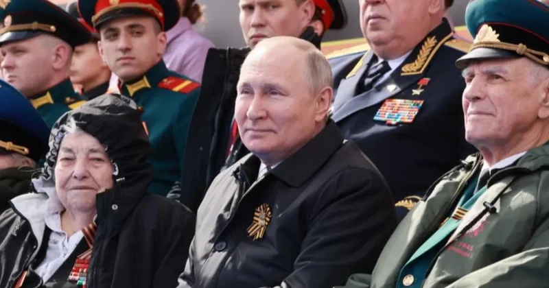 Путин ударил по Киеву Орешником из за парада?