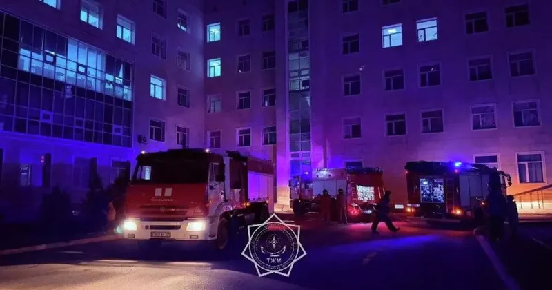 В Казахстане загорелась детская больница