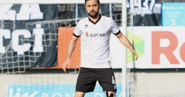 “Neftçi”də qalmağı çox istəyirəm Elvin Camalov