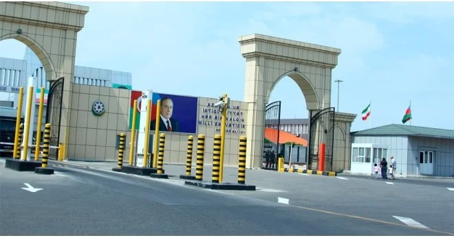 Quru sərhədlər də açılacaq: Qatardan sonra avtobus, daha sonra isə...
