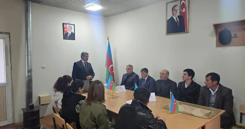 28 May və Azərbaycan xalqının qəhrəmanlıq tarixi ” mövzusunda dəyirmi masa keçirildi