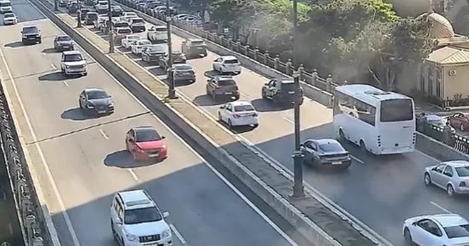 Bakıda 9 istiqamətdə tıxac müşahidə olunur