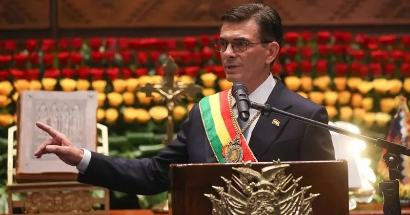 Boliviya Prezidenti öz maaşını iki dəfə AZALTDI