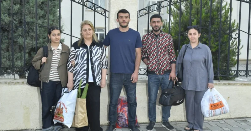 Köç Şükürbəyliyə çatdı, açarlar verildi FOTOLAR (YENİLƏNİB)