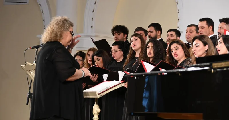 Azərbaycan Dövlət Xor Kapellasının möhtəşəm konsert proqramı təqdim olundu FOTO