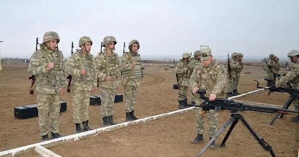 Hərbi vəzifəlilərlə təlim toplanışı keçirildi